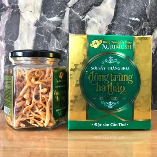 Canh gà hầm đông trùng hạ thảo