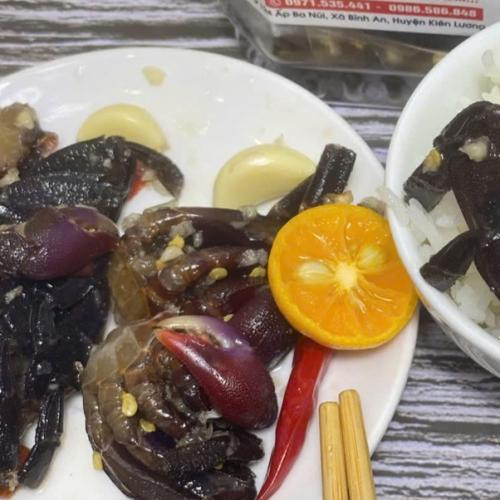 Cách ăn ba khía muối đúng chuẩn