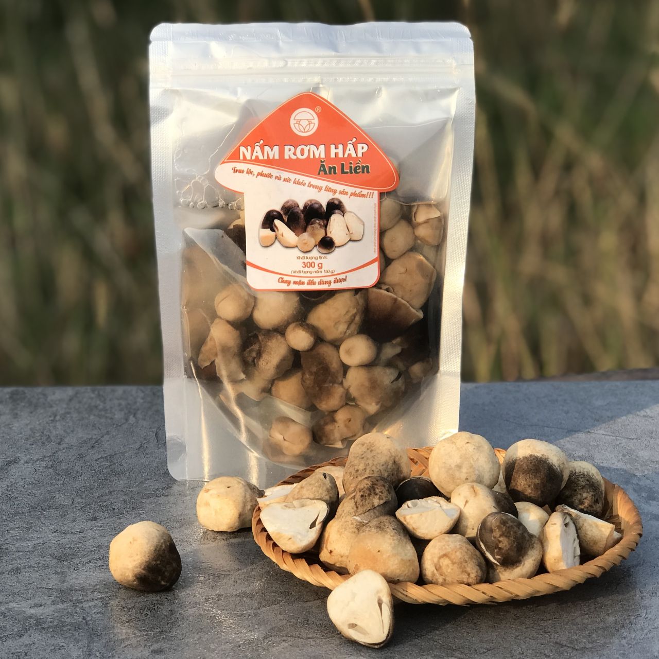 Nấm Rơm Hấp Là Gì? Lý Do Người Bận Rộn Nên Chọn Nấm Rơm Hấp Phước Lộc