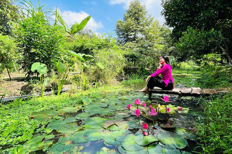 1. Trải nghiệm đời sống miệt vườn chân phương