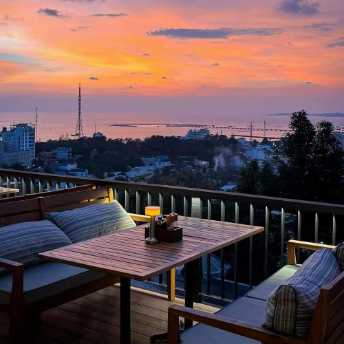 (TOUR RIÊNG) Tour Cafe Shopping Đưa/Tiễn Sân Bay (1 Lượt)