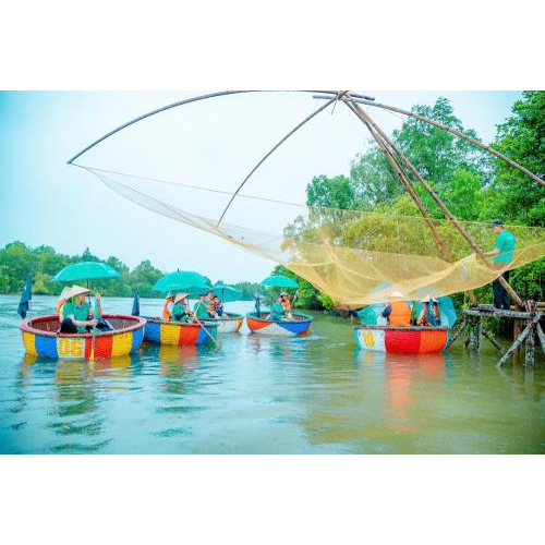 (TOUR GHÉP) Chèo Thuyền Thúng Sông Cửa Cạn + Tham Quan Trang Trại Mật Ong